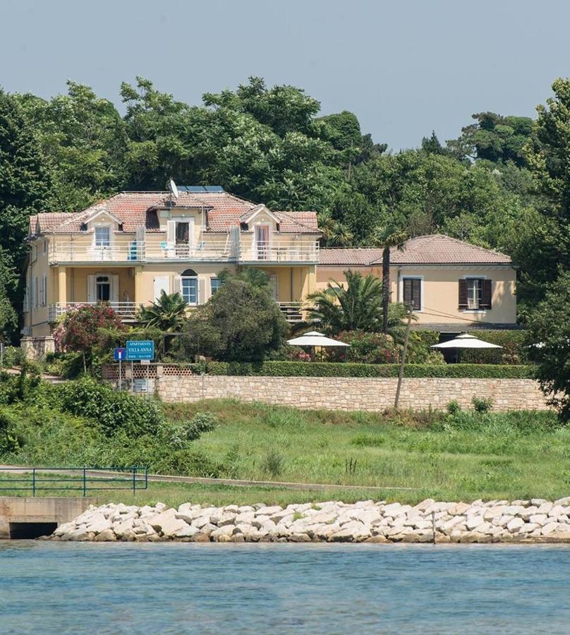 Bungalow Leo Савудрія Екстер'єр фото
